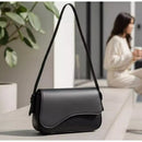 Bolsinha Baguete Luxuosa Versatil Leve Material Importado Envio imediato